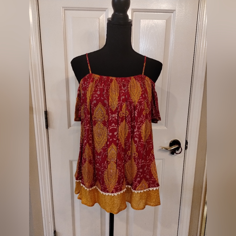 Xhilaration Cold Shoulder Top
